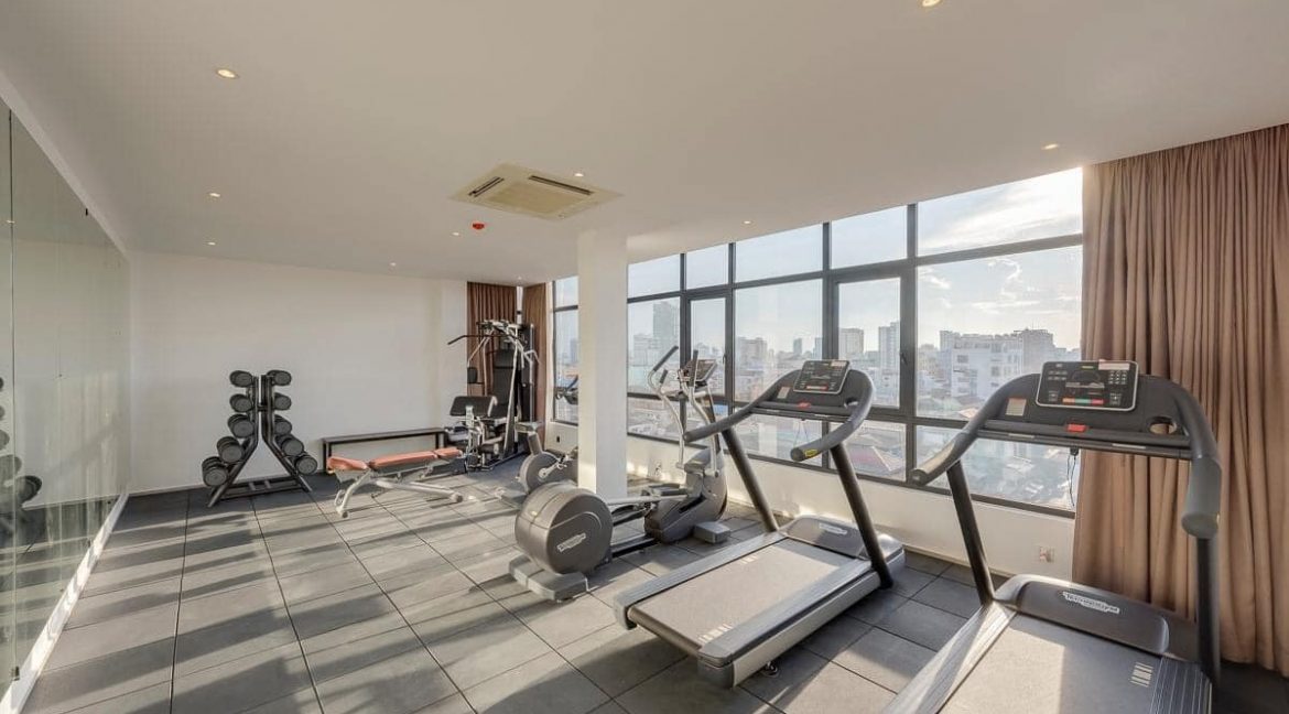 Gym & Swimming pool 3 bedrooms Apartment for Rent in BKK2 (2)