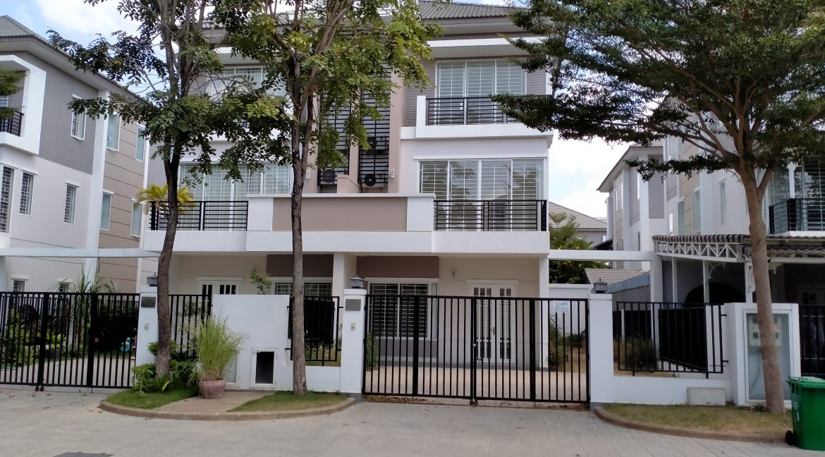 Twin Villa for Sale in Borey Peng Huoth along National Road 1 (1)