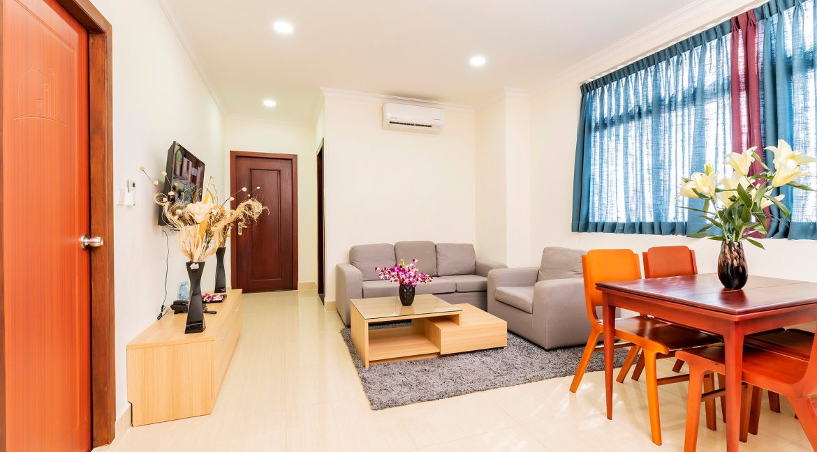 Comfortable 2 Bedroom Apartment for Rent in Toul Tom Pong I Area (1)