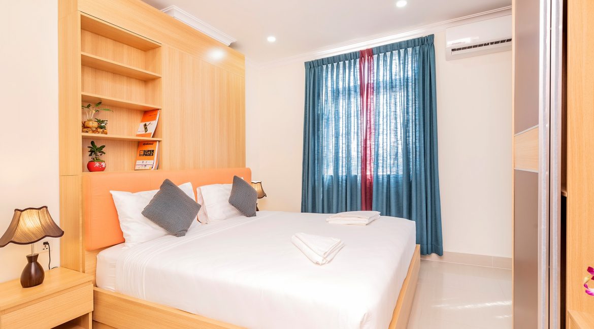 Comfortable 2 Bedroom Apartment for Rent in Toul Tom Pong I Area (12)