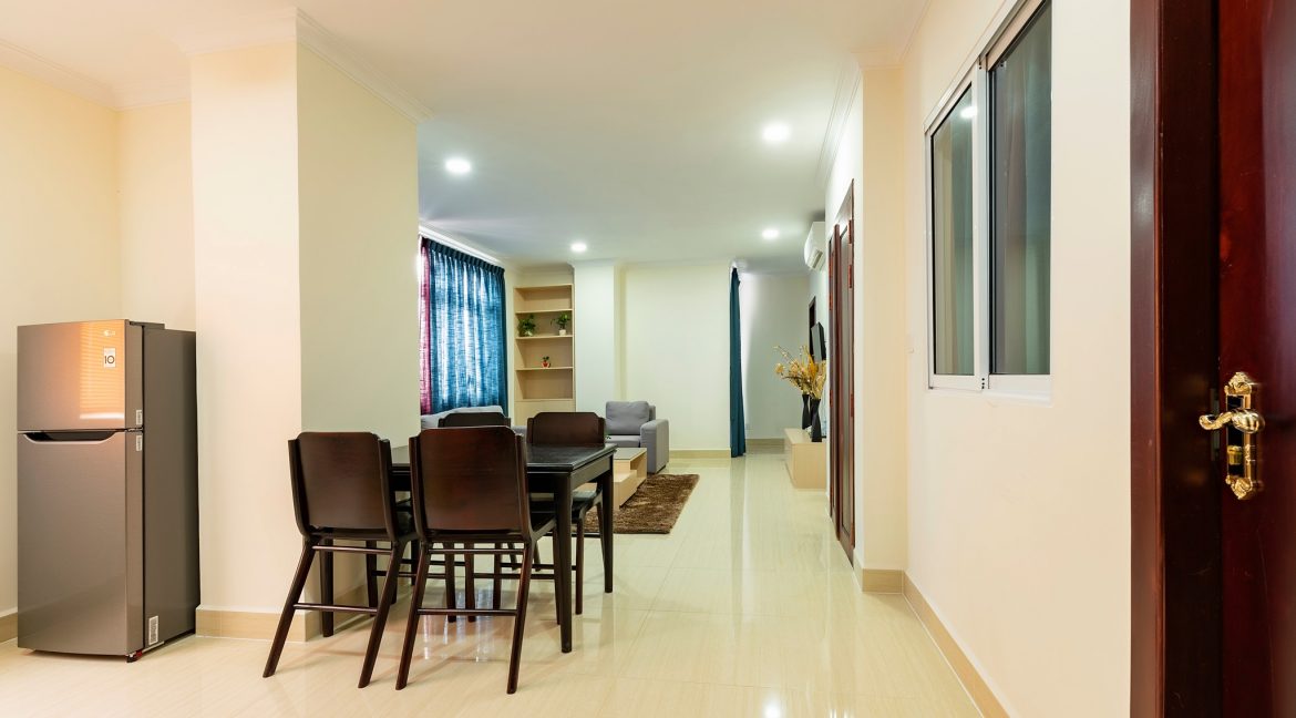 Comfortable 2 Bedroom Apartment for Rent in Toul Tom Pong I Area (6)