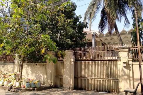 Commercial Villa for Rent Near TVK Station