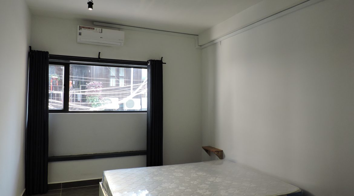 One Bedrooms Apartment for Rent in Daun Penh near Royal Palace (6)