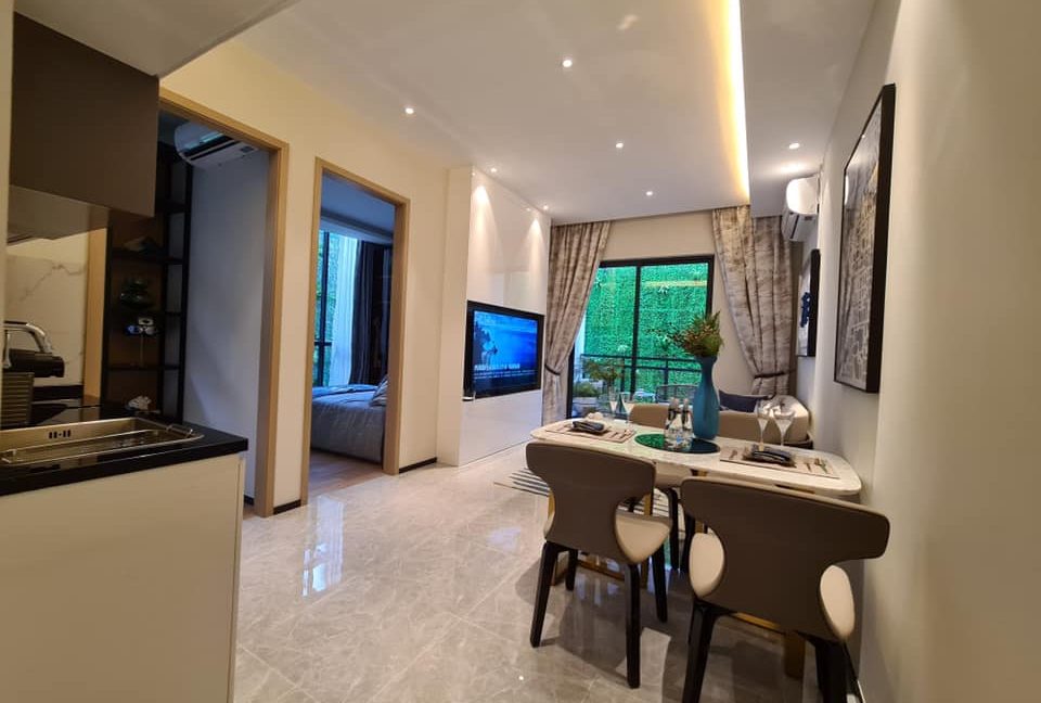 Smart Home Luxury Condominium for Sale in BKK1 (12)