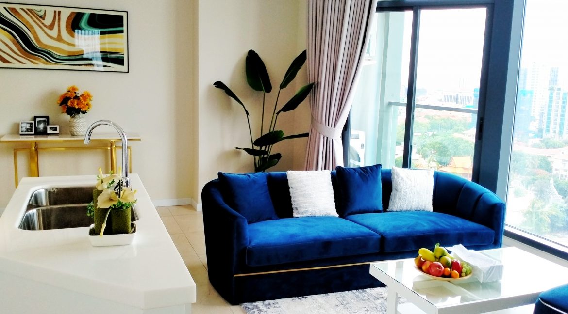 Three Bedrooms Luxury Condo for Sale in Tonle Bassac (4)