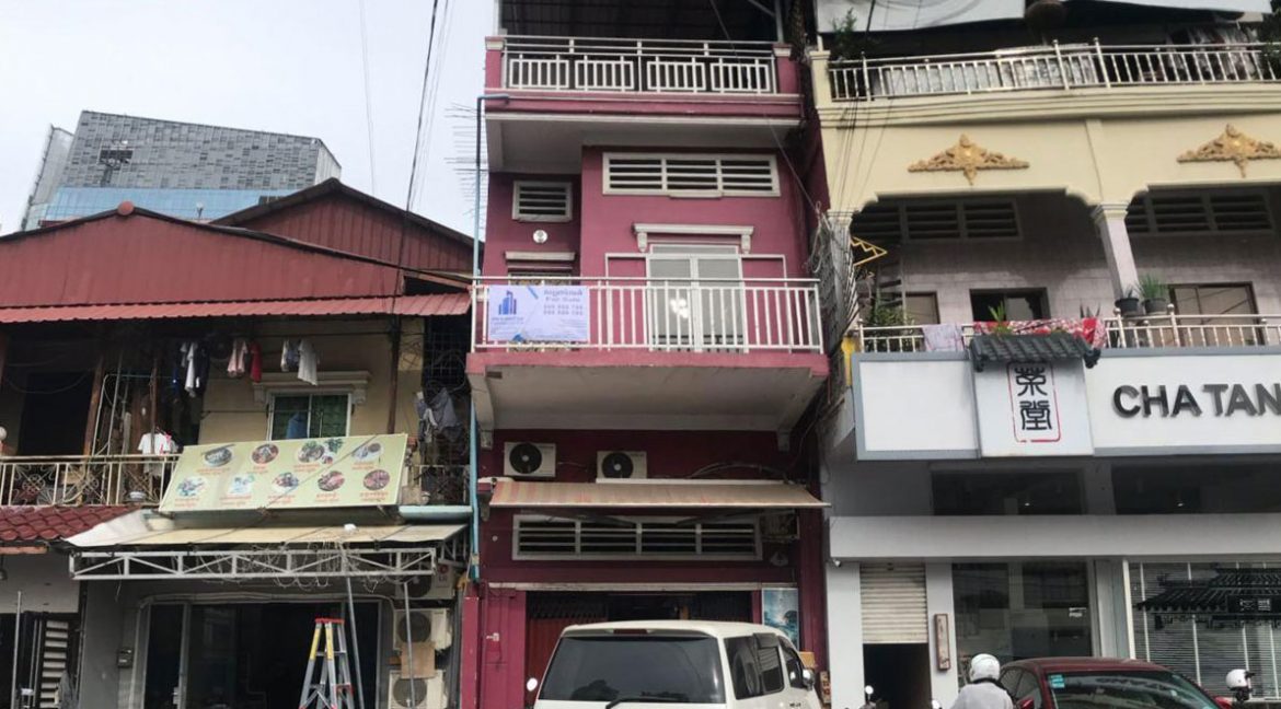 Flat House for Sale in Daun Penh (1)