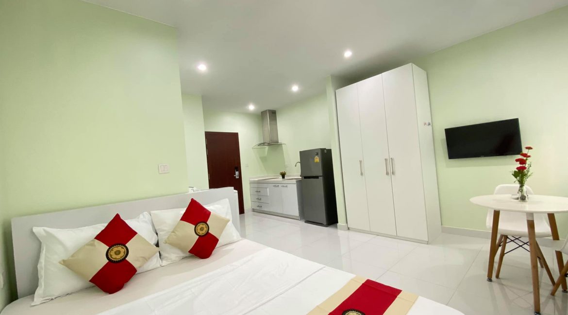 Good Location Studio Apartment for rent in BKK1 (2)