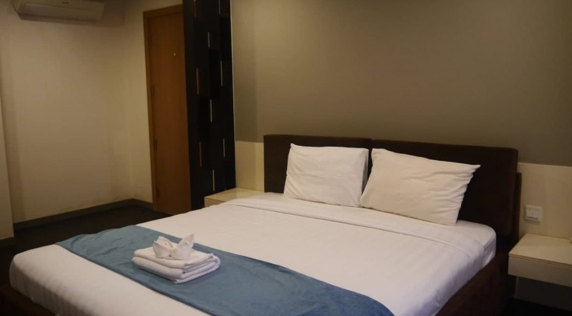 Spacious Bedroom Condominium for rent in Chroy Changvar (2)