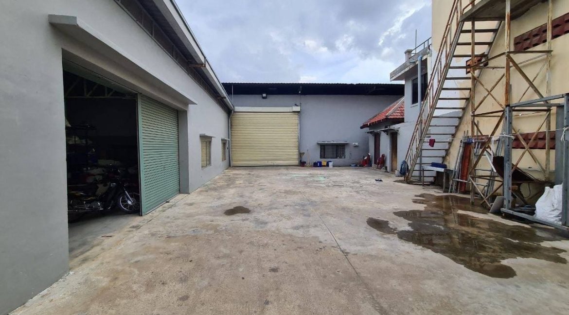 1. Warehouse for Rent in Sen Sok Area