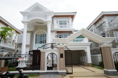 Beautifully Price Villa For Sale In Borey Peng Huoth Boeng Snor On Project Eco Melody (1)