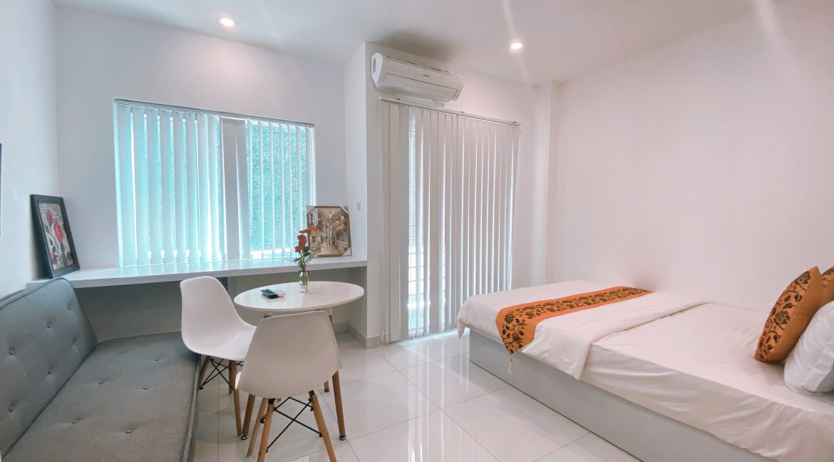 Best Location Service Studio Apartment for rent in BKK is available now (1)