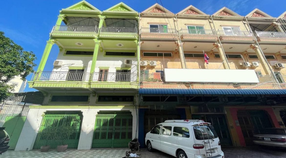 Commercial Huge House for Rent in Tuol Kork Area (2)