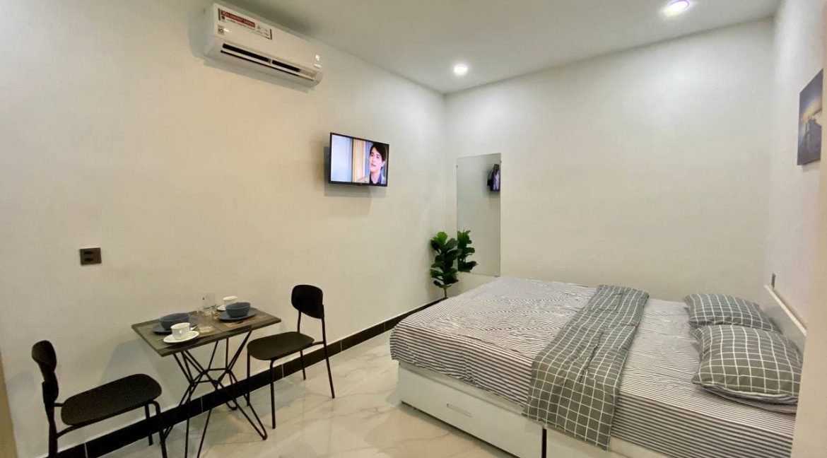 Good Location Service Studio Apartment for rent in Tuol Kork (1)