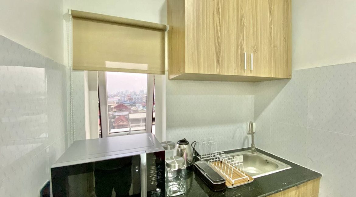 Good Location Service Studio Apartment for rent in Tuol Kork (5)