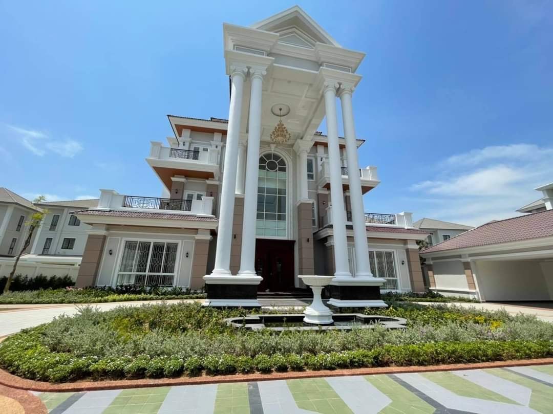 Very Nice  King A Villa For Rent In Borey Peng Huoth  Beng Snor