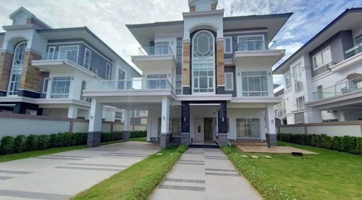 Luxury Queen Villa For Sale In Borey Peng Huoth Boeng The Star Diamonds (1)