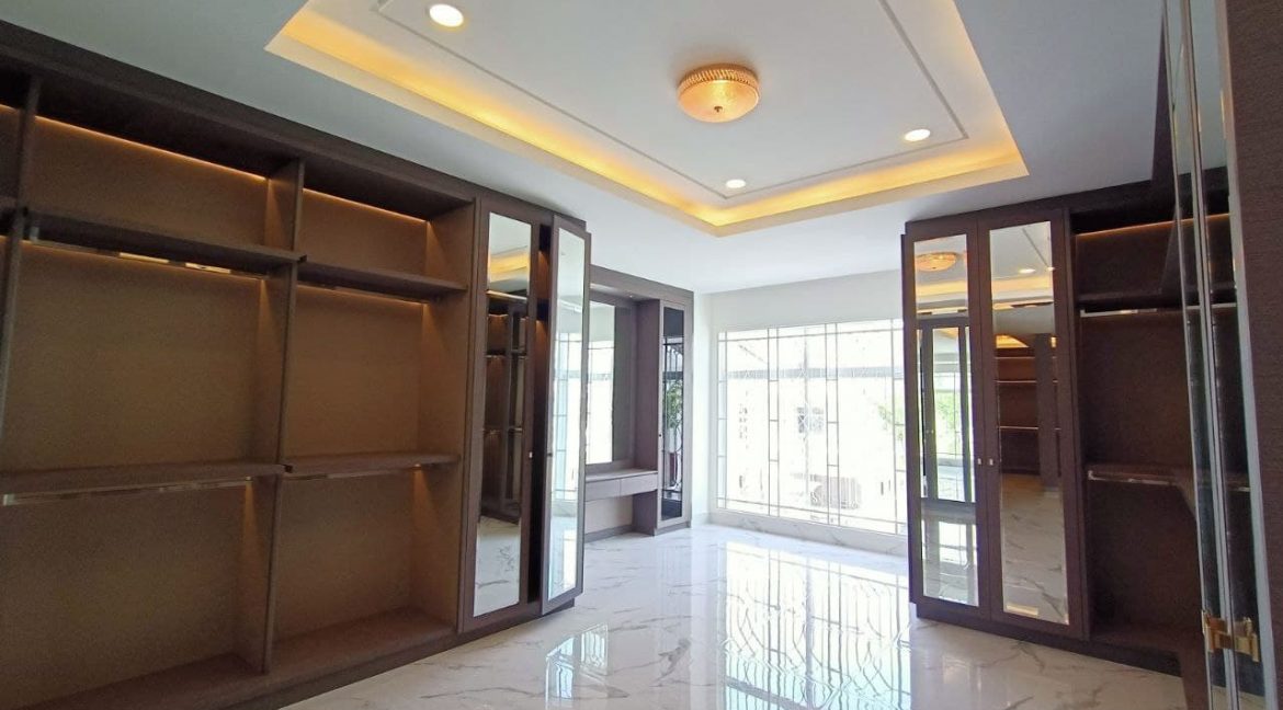 Luxury Queen Villa For Sale In Borey Peng Huoth Boeng The Star Diamonds (13)