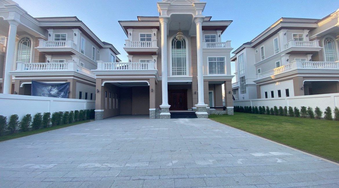 Queen Villa for Rent at borey Peng Hourt Beng Snor Chbar Ompov (1)