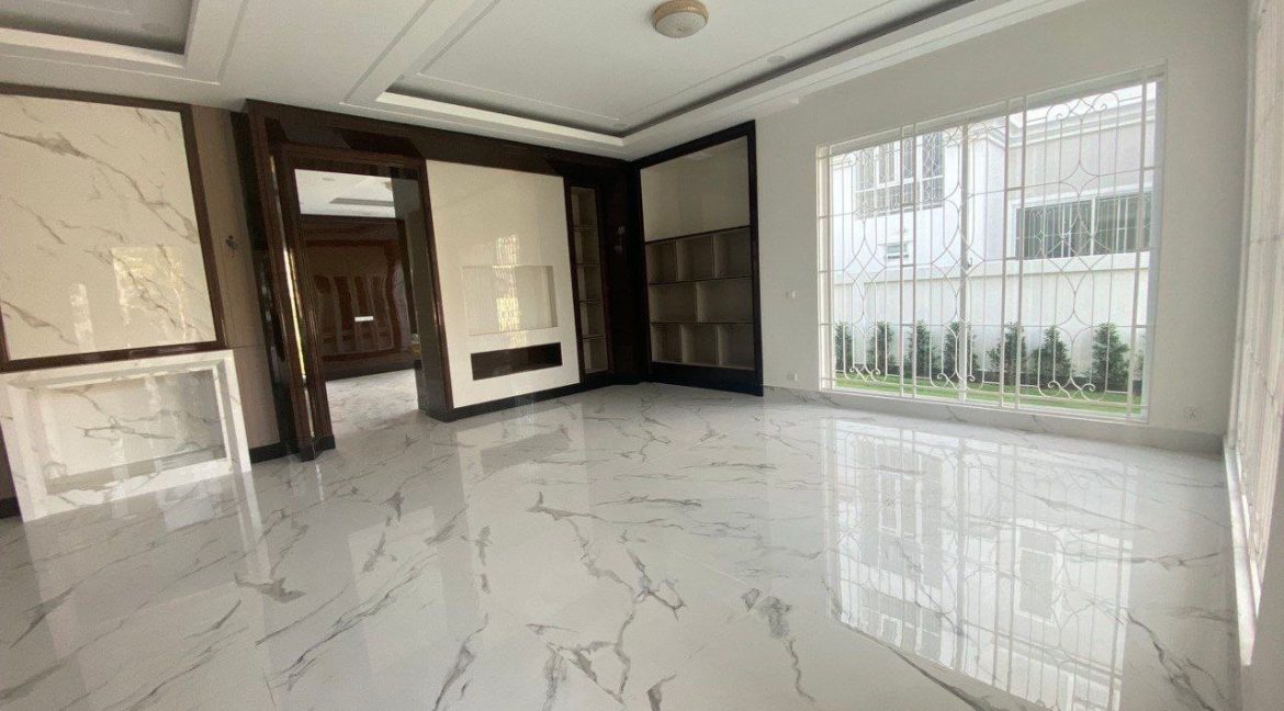 Queen Villa for Rent at borey Peng Hourt Beng Snor Chbar Ompov (2)