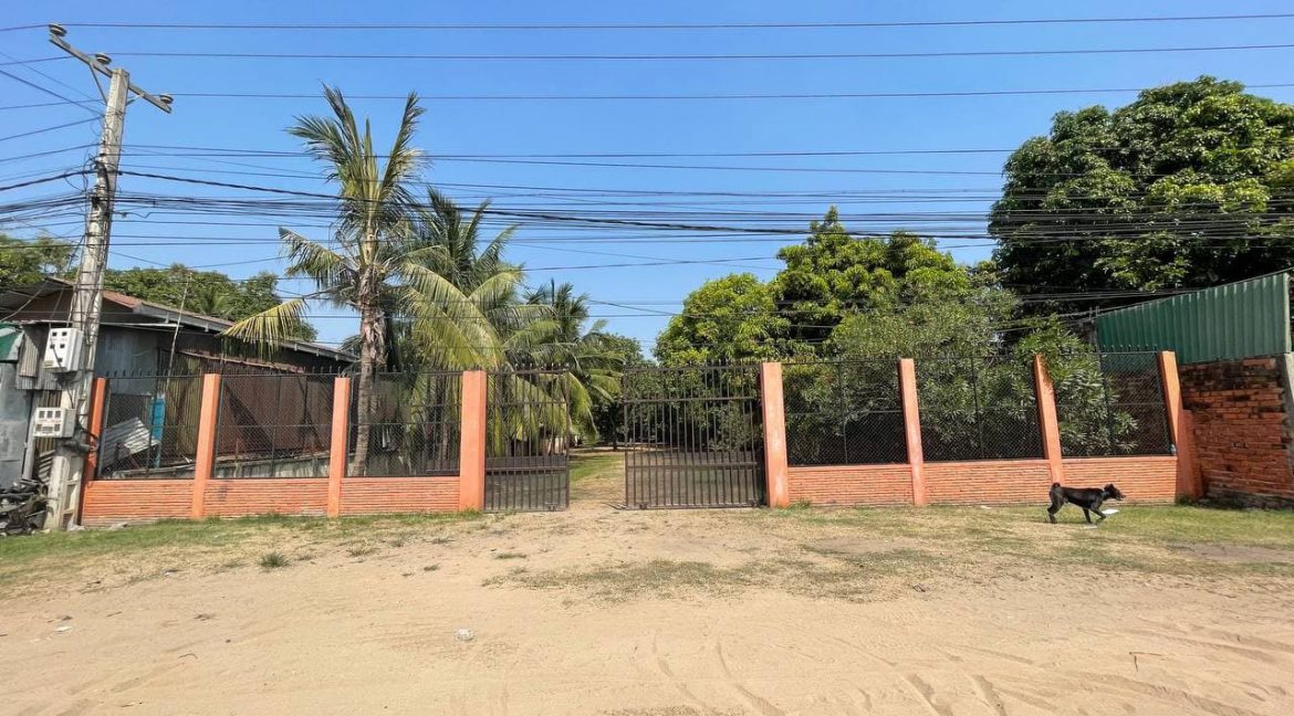 Spacious Land for sale along the National Road 1 in Prek Ek (2)