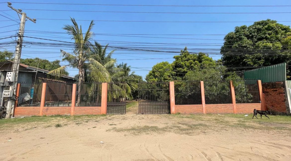 Spacious Land for sale along the National Road 1 in Prek Ek (3)