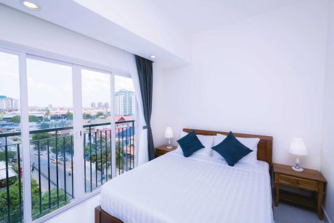 Special Offer 1 Bedroom Apartment for rent access with rooftop swimming pool and gym in TK area (1)