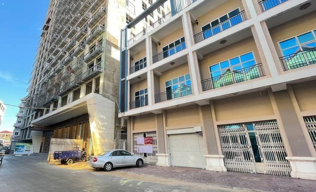 Two Flats for Rent near TK Supermarket is Available Now (2)