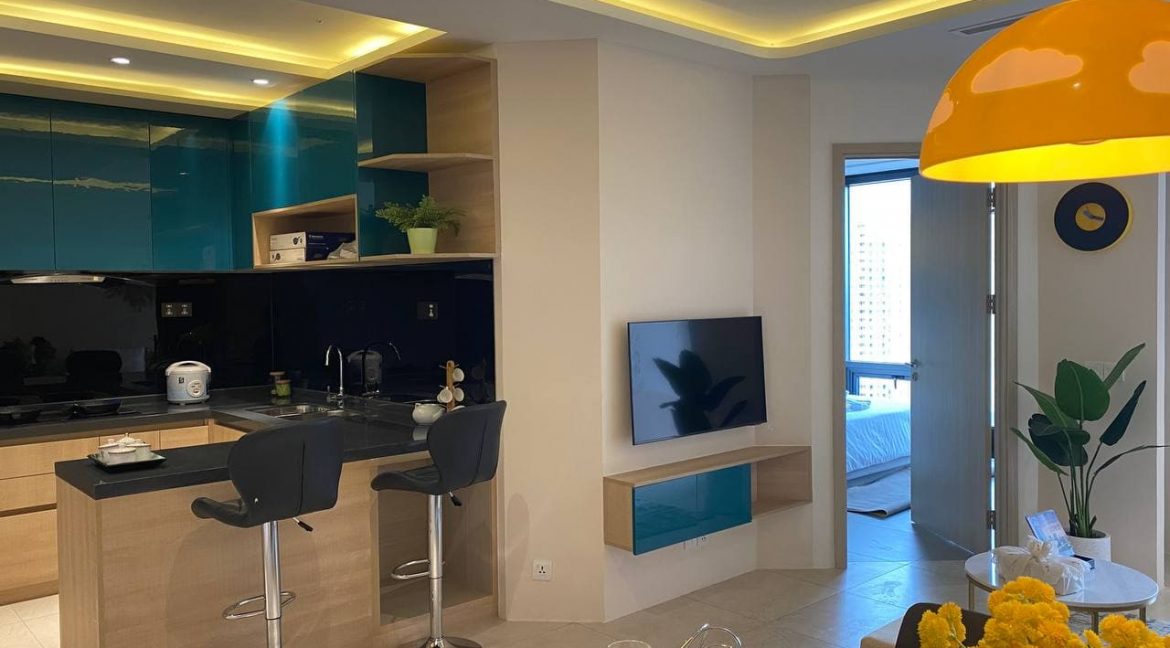 Urgent Luxury One Bedroom Condo Unit for sale access with Gym Swimming Pool Sky Bar (6)