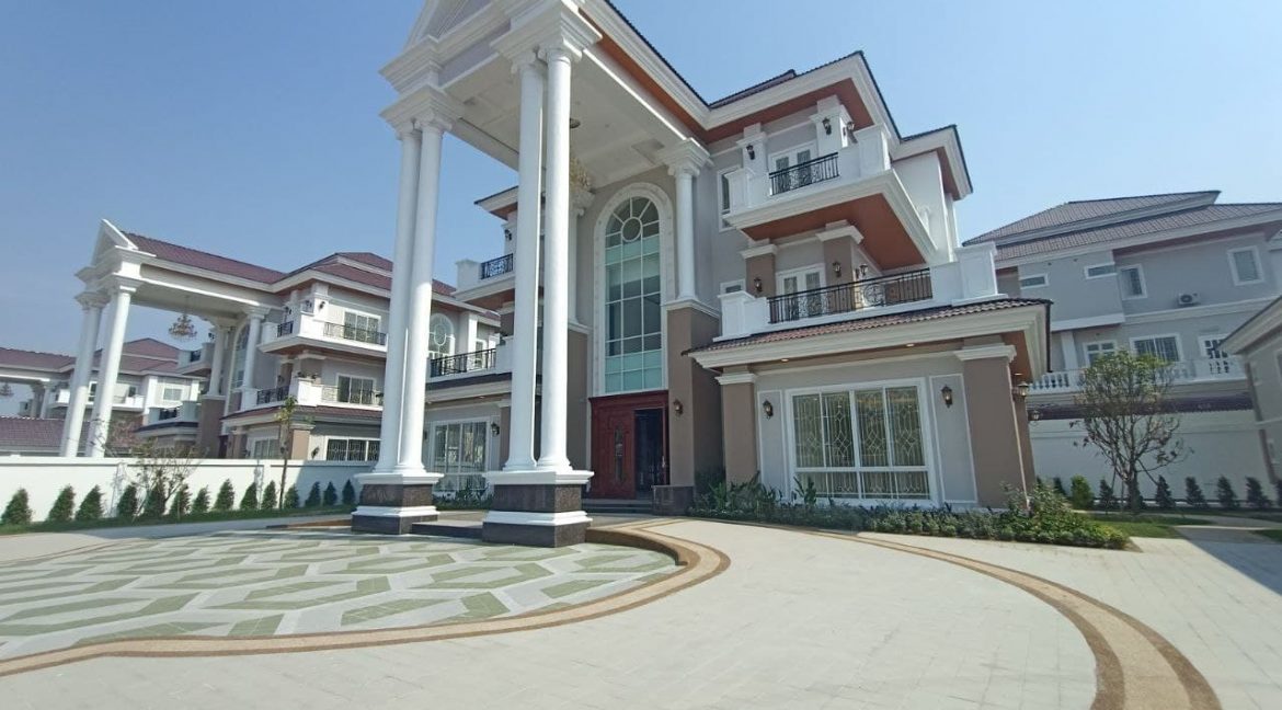 Very Nice King A Villa For Rent In Borey Peng Huoth Beng Snor (1)