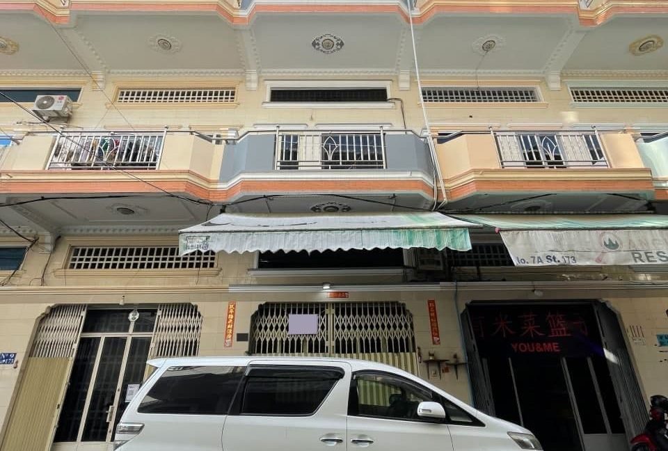 Wide House for Rent at Toul Tom Poung Area (1)