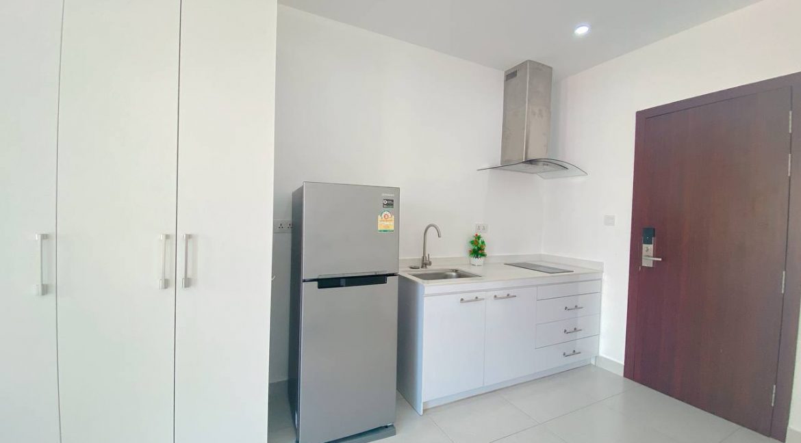 Beautiful Studio Service Apartment for rent in BKK1 (5)