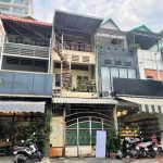 Good Location Shophouse for rent in the Ground Floor of the building in BKK area (1)