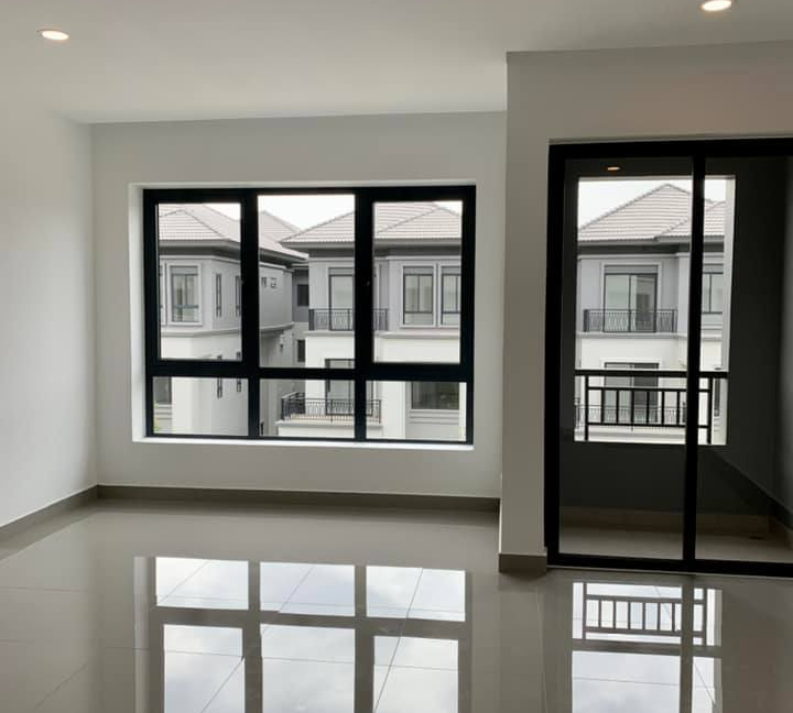 Modern Link House For Sale in Borey Chip Mong Land (2)