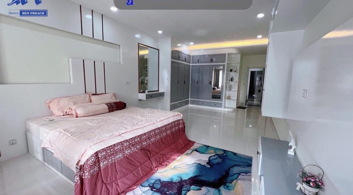 Modern Very Nice Shophouse For Sale in Dangkor (3)