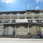 Spacious House for rent near Tuol Kork Market (1)