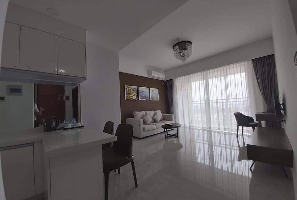 Spacious One Bedroom – Service Apartment with Balcony in Daun Penh available now (3)