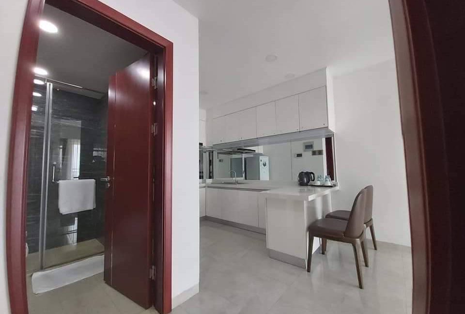 Spacious One Bedroom – Service Apartment with Balcony in Daun Penh available now (5)