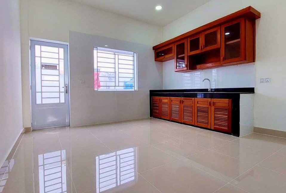 Urgent House for Sale with Special Price in Good Location (3)