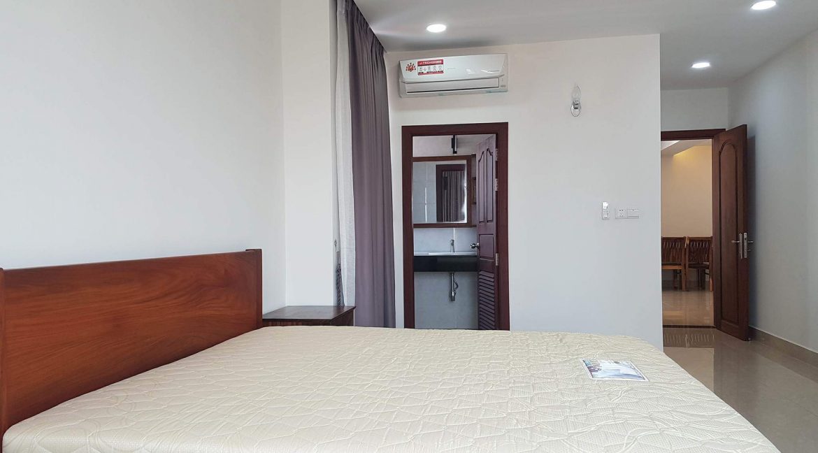 Furnished 2 Bsdrooms Service Apartment for Rent In Chamkar Mon (6)