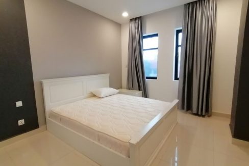 One Bedroom Apartment for Rent with Best Location In Toul Kork (1)