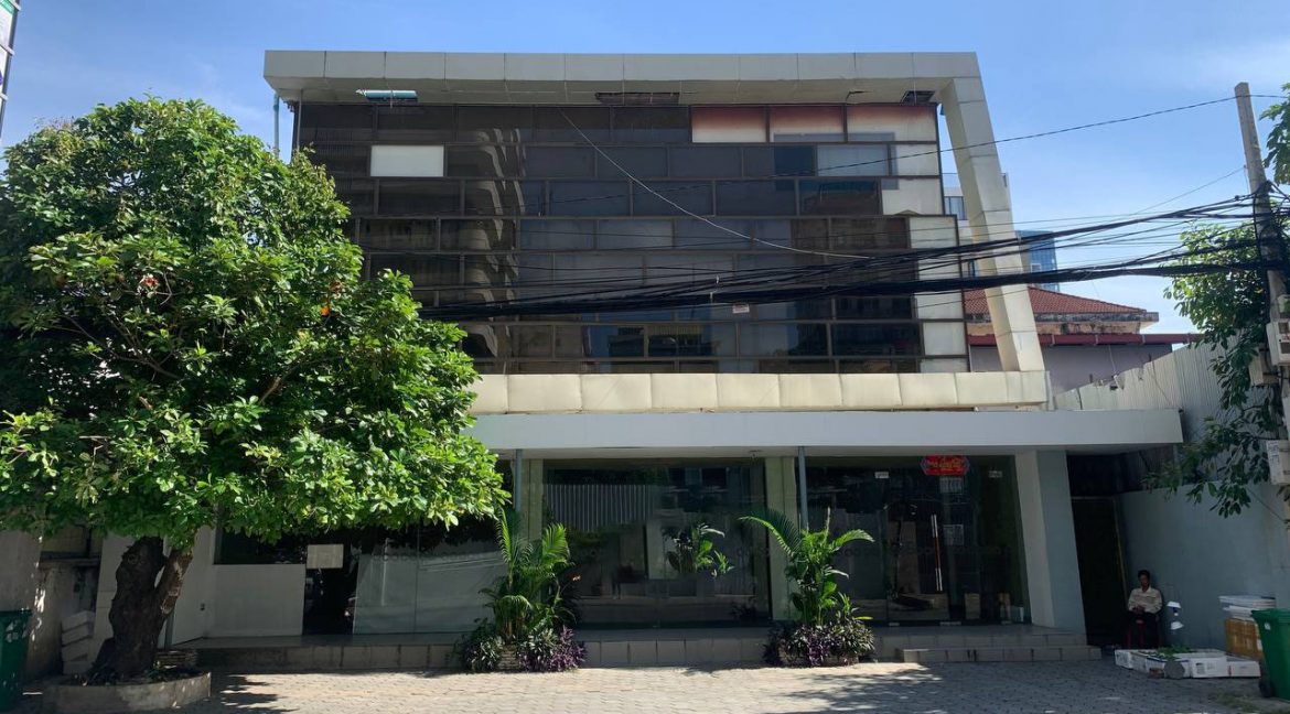 Commercial Building For Rent in Bkk 1 (1)