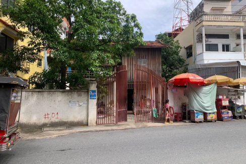 Good Location Land for Sell at Tuol Tom Poung (1)