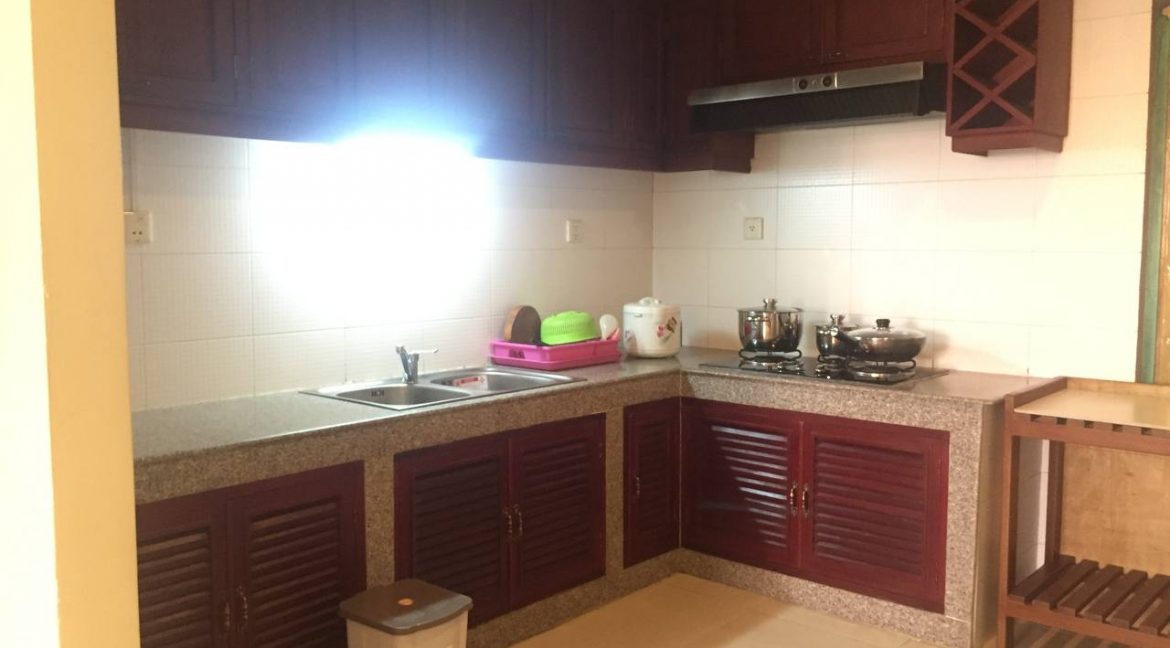 Two Bedrooms Apartment with Very Nice Location In Daun Penh (3)