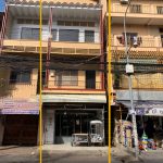 Shophouse for Rent with Good Location nea Tuol Tompong Market (1)